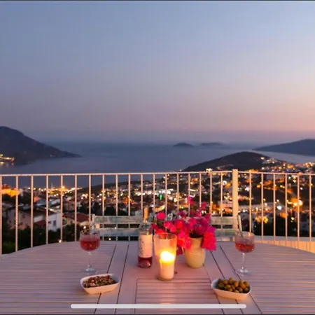 5 With Sea Views And Private Pool And Garden