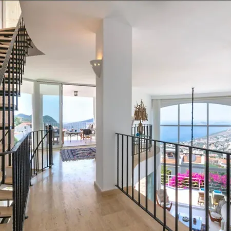 Villa 5 With Sea Views And Private Pool And Garden