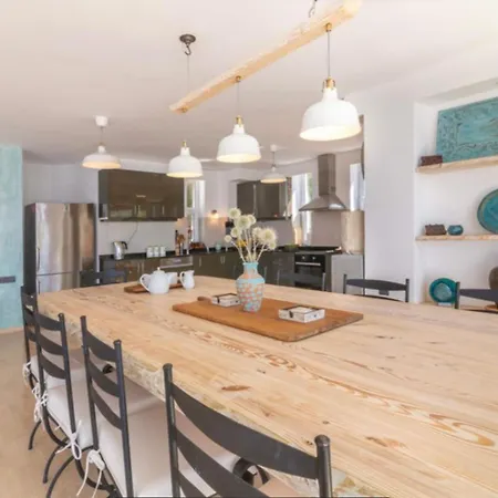 5 With Sea Views And Private Pool And Garden Villa *