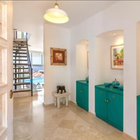 Villa 5 With Sea Views And Private Pool And Garden Kas