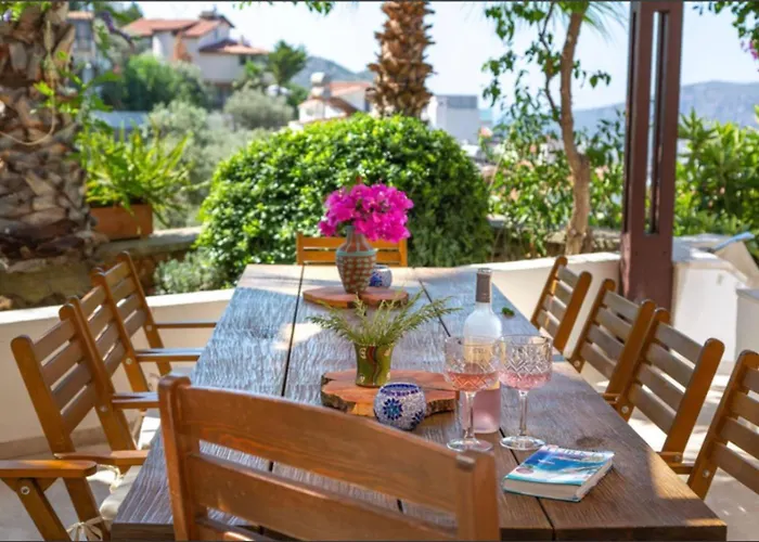Villa Toros, 5 Rooms,10 Persons, Sea Views And Private Pool *