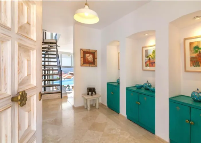 Villa Toros, 5 Rooms,10 Persons, Sea Views And Private Pool Kas