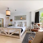 Toros, 5 Rooms,10 Persons, Sea Views And Private Pool 빌라